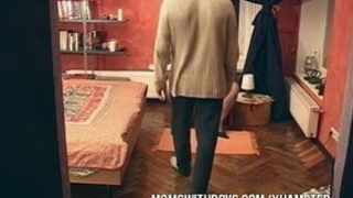 Подсмотрел как мачеха маструбирует пизду и присоединился к ней