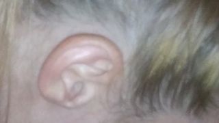 Милая жена утром старательно сосёт перед камерой короткий член толстого мужа